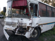 Водитель автобуса пострадал.