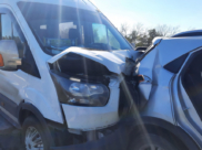Двое пострадали в этой аварии.