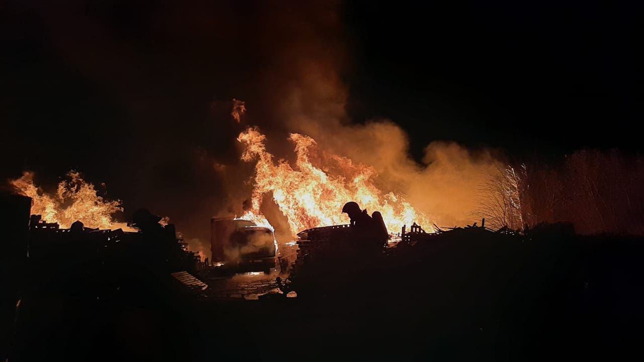 Пожар на улице Кривошеина в Воронеже.