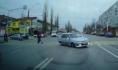Водитель не пропустил пешеходов.