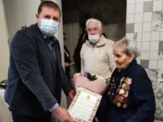 Депутат Алексей Золотарев поздравил с юбилеем ветерана Великой Отечественной войны.