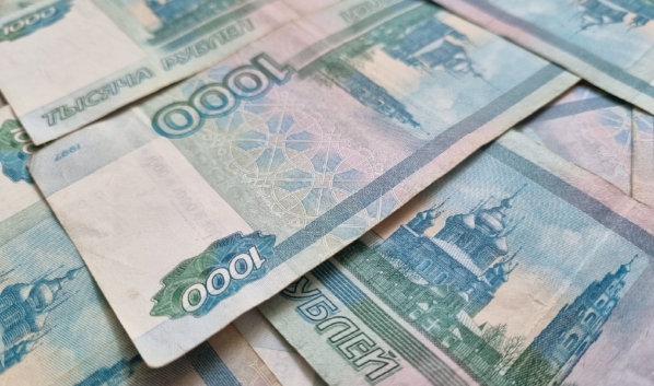 Пенсионер потерял больше миллиона рублей.