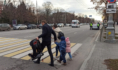 Сотрудники полиции устроили рейд.