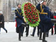 Торжественное возложение цветов и венков.