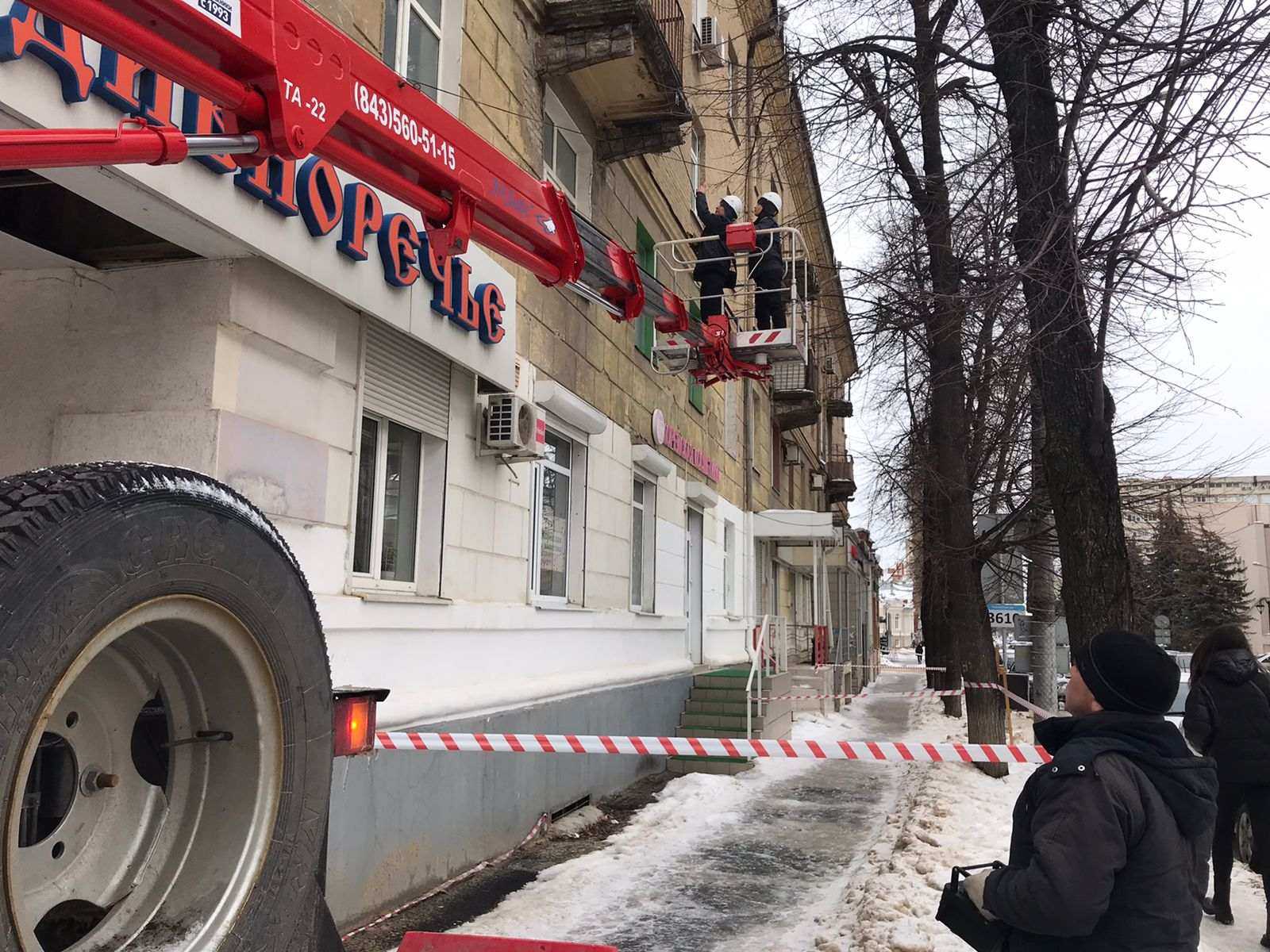 В Воронеже, скорее всего, полностью демонтируют все балконы со сталинки на  улице Пушкинской