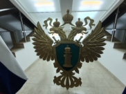 Прокуроры помогли сироте получить квартиру.
