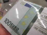 100 евро.