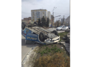 В машине пострадали два человека.