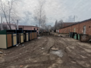 Старые контейнеры разместили напротив новых.