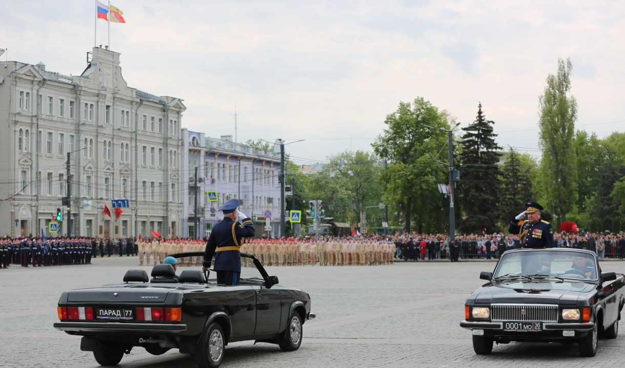 Как в центре Воронежа прошел Парад Победы 9 мая 2022 года