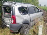 Водитель и пассажир легковушки пострадали.