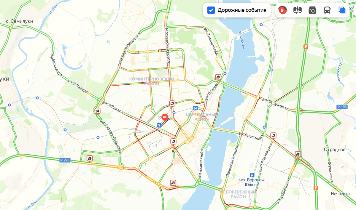 Новая рабочая в Воронеже началась с пробок в 9 баллов