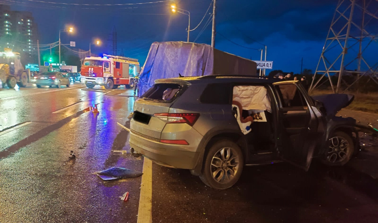 В Воронеже «ГАЗель» врезалась в Skoda: пострадали двое детей и трое взрослых