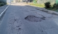 Ямы на дороге.
