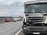В аварии пострадали несколько человек.
