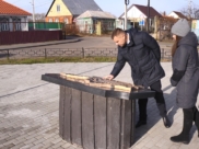 Александр Чуфинев помог установить в Таврово памятный знак.