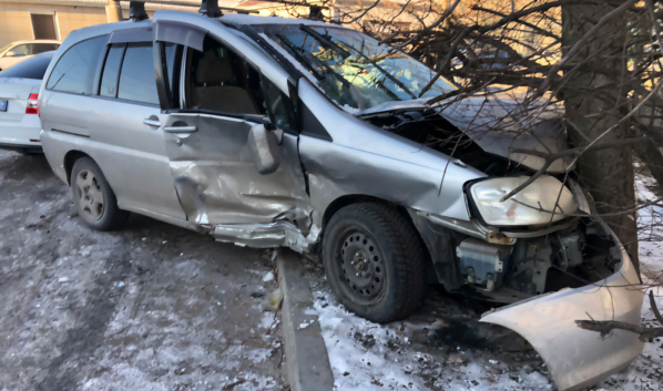 В этом авто пострадали три человека.