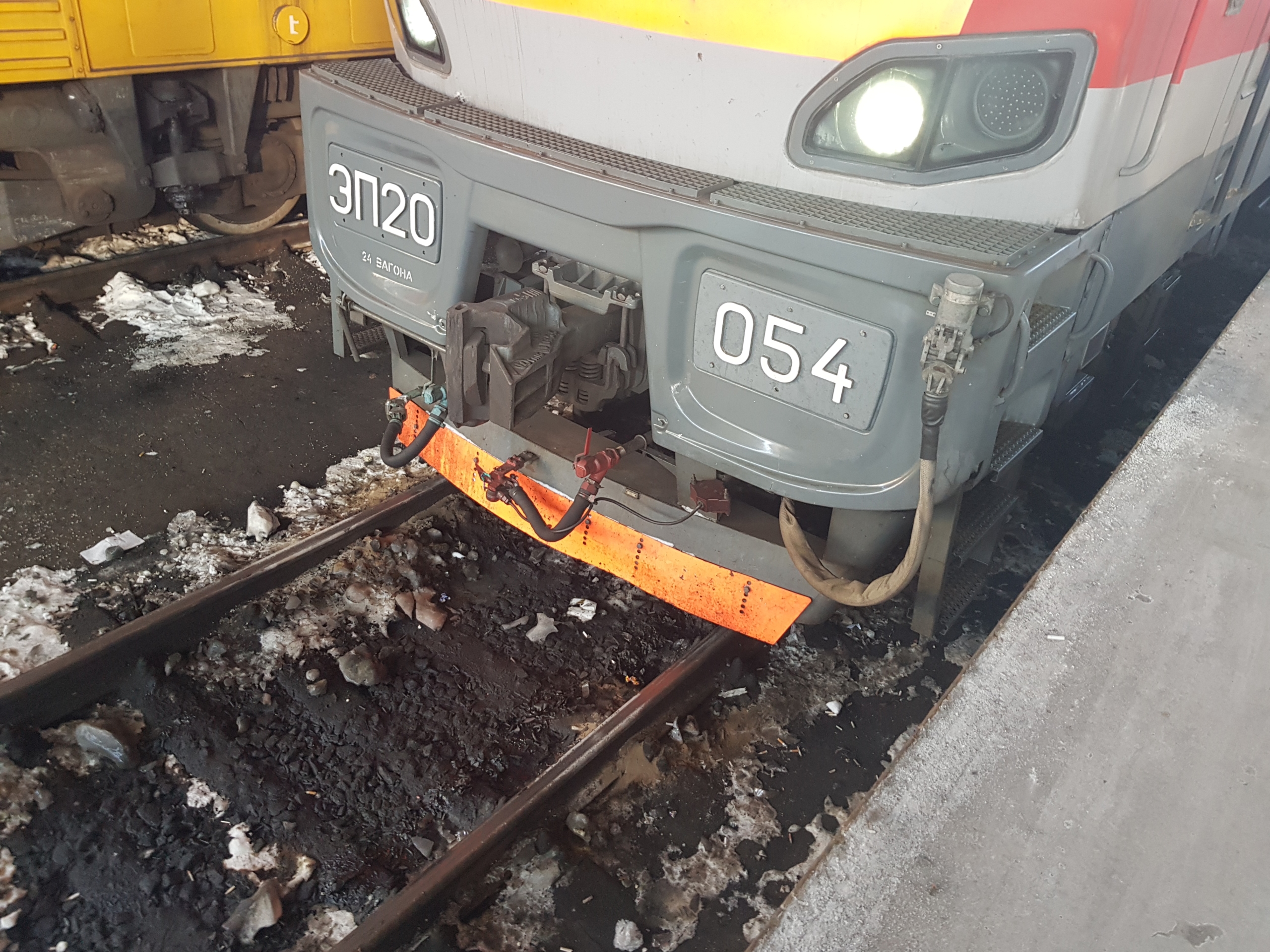 Почему сегодня задерживались электрички. Поезд сбил человека Воронеж. Поезд сбил человека зимой. Сбило поездом в 2016 году.