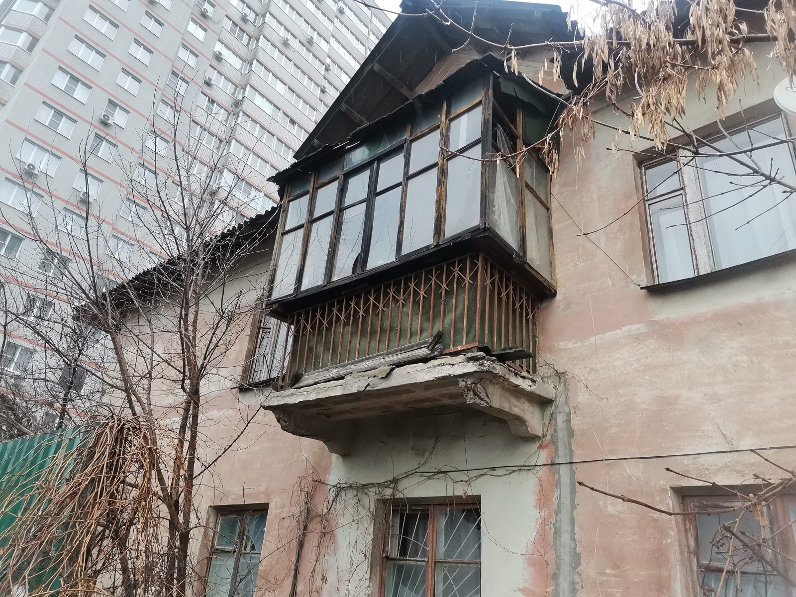 «Забытый» дом на улице Жигулевской.