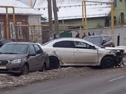 В аварии пострадали три человека.