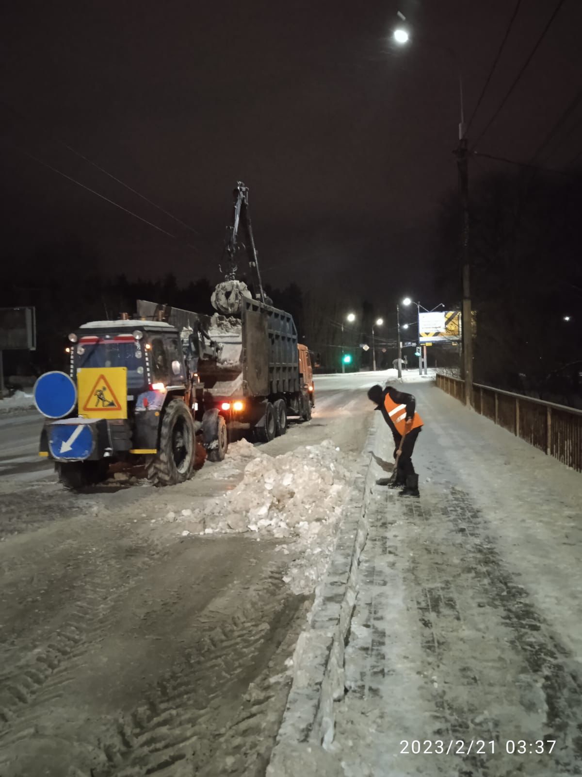 С улиц Воронежа в ночь на 21 февраля вывезли 4,3 тысячи кубометров снега