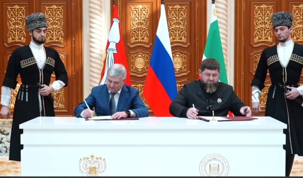 Глава Чеченской Республики Рамзан Кадыров и губернатор Воронежской области Александр Гусев подписали соглашение о сотрудничестве.