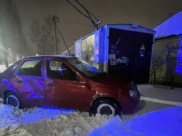 Легковушка после аварии.