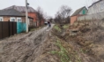 Пройти по улице сложно даже без дождей.