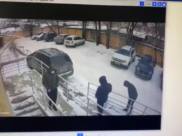 Мужчину подкараулили у дома.