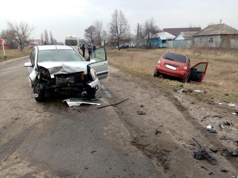В Борисоглебске 3 человека пострадали в столкновении «Лады» и «Форда»