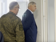 Александр Гусев осмотрел пункт отбора на службу по контракту.