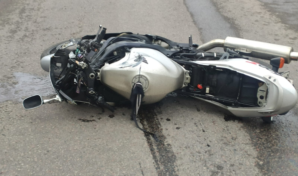 Водитель мотоцикла и пешеход погибли.