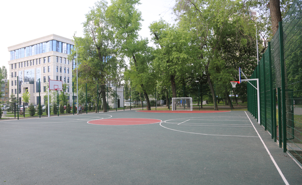 Площадка в парке.