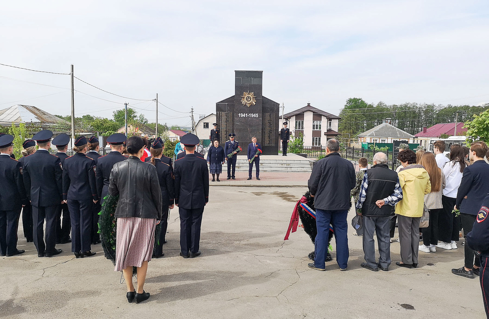 Дань памяти героям-освободителям отдали депутаты горДумы Андрей Соболев и Андрей Бойко