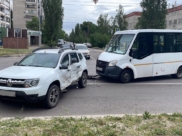 В аварии пострадали два человека.