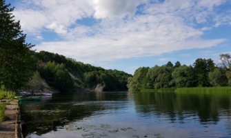 Река.