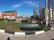 Мужчину убили около лавки.
