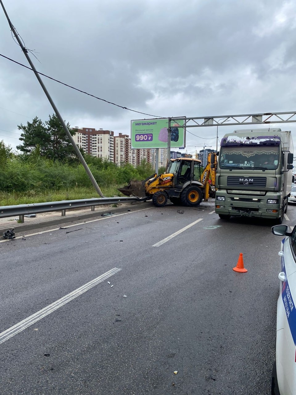 В Воронеже на Антонова-Овсеенко столкнулись 10 авто, четверо пострадали