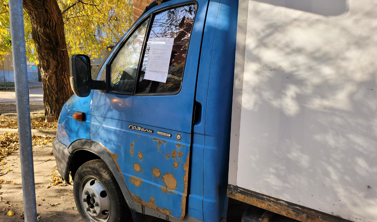 В Воронеже с улиц продолжат убирать брошенные машины и незаконные киоски