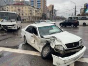 Авария на перекрестке Кольцовской и Плехановской.