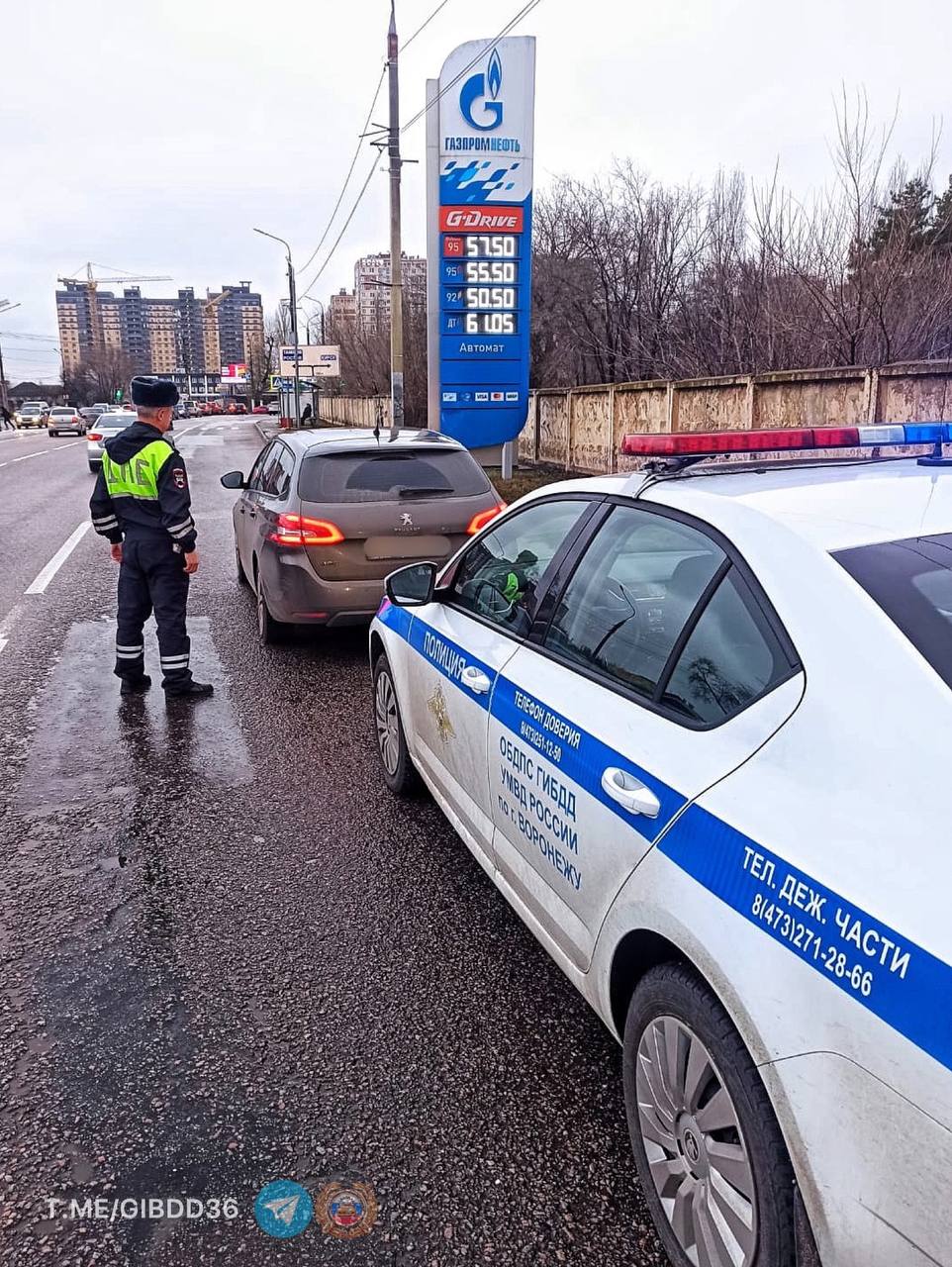 264 штрафа накопил остановленный на улице Матросова водитель «Пежо»