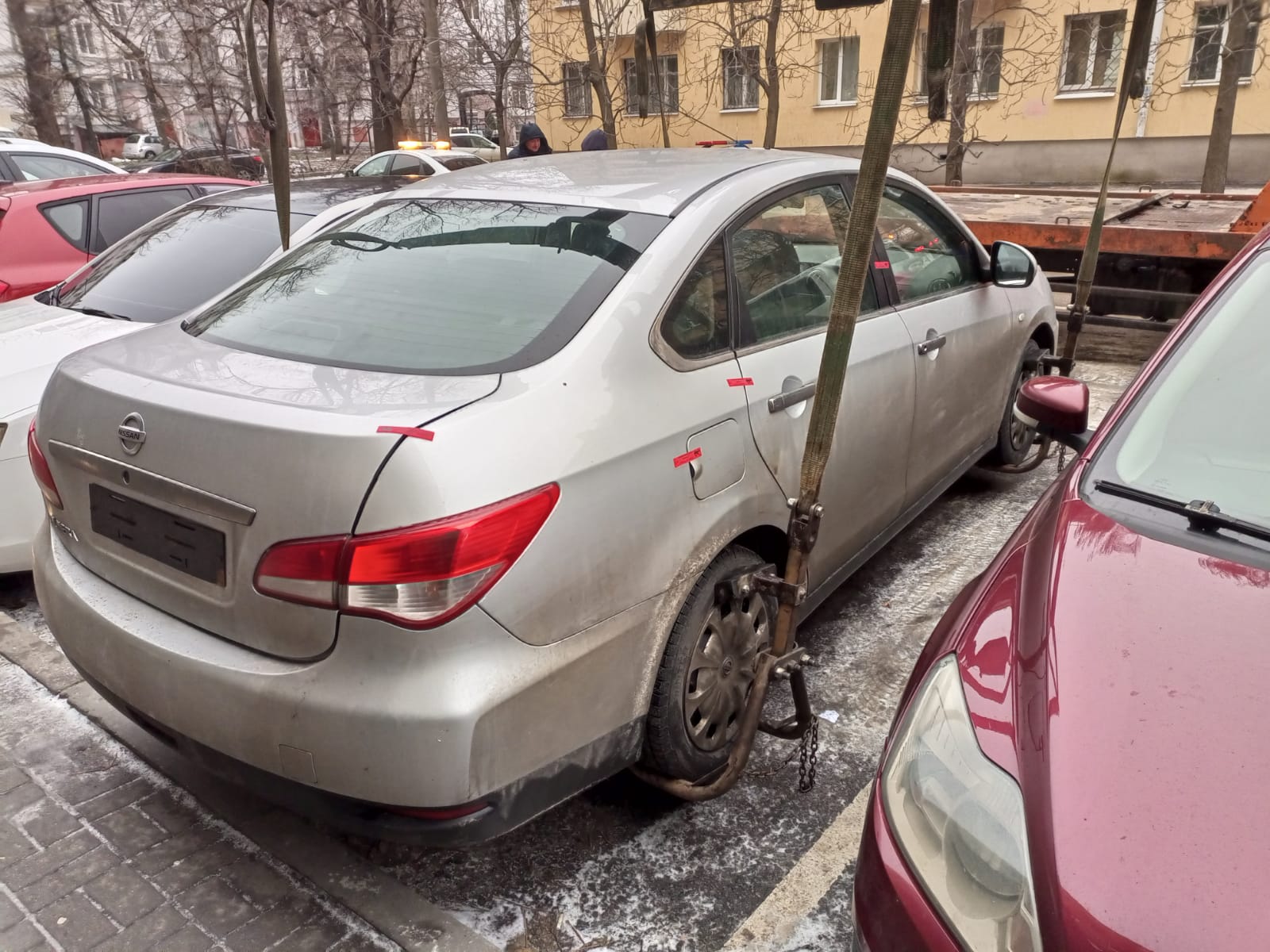 С улиц Воронежа сегодня эвакуировали 18 авто без номеров или с закрытыми  госзнаками