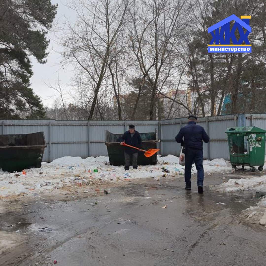 В Воронеже с переполненных мусорных площадок вывезли уже больше половины  отходов