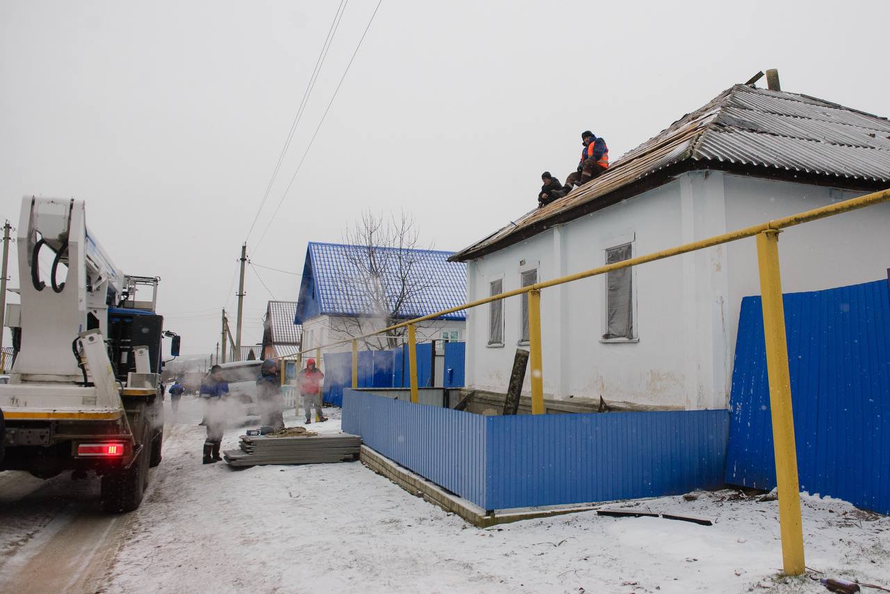 Опубликованы фото ремонта домов в пострадавшей от боеприпаса Петропавловке