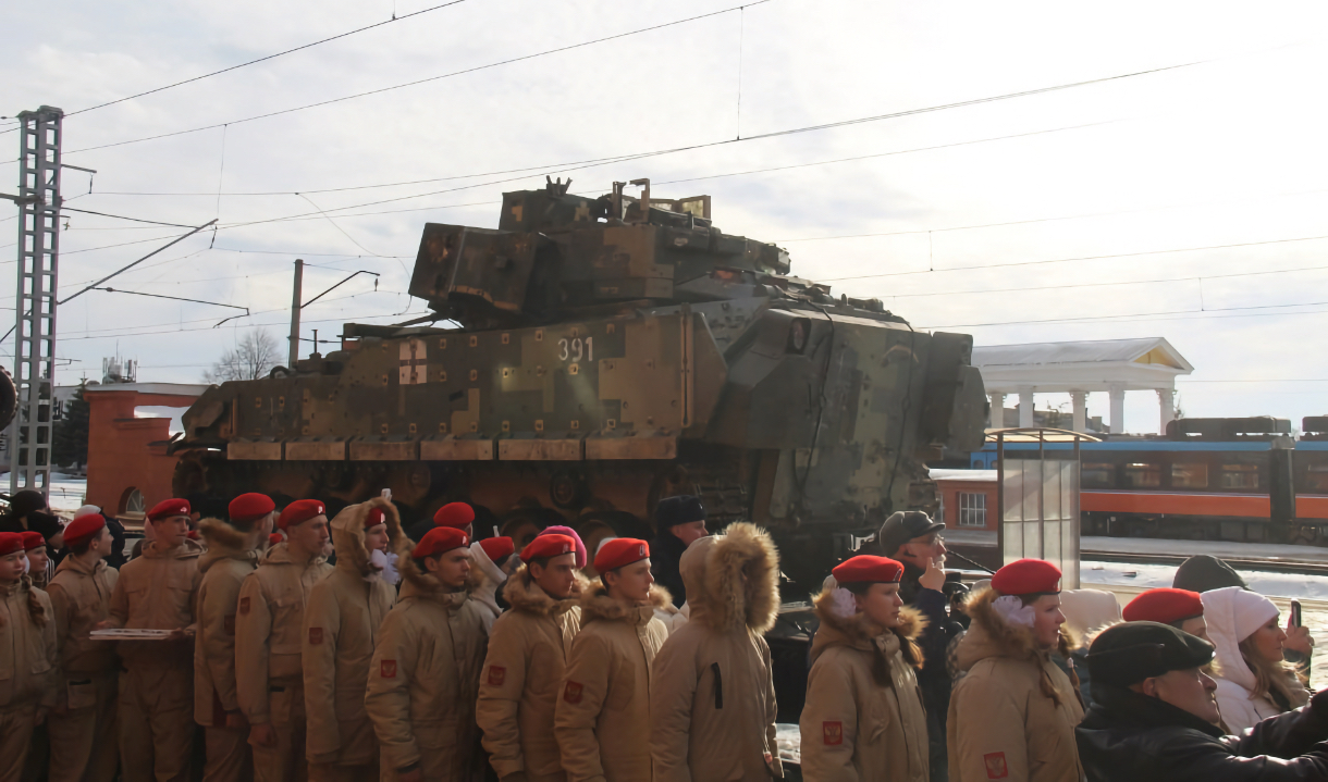 В Воронеже 28 февраля покажут современную и трофейную военную технику