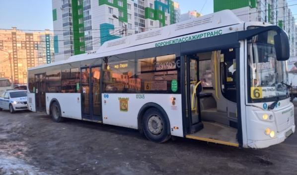 Автобус после ДТП.