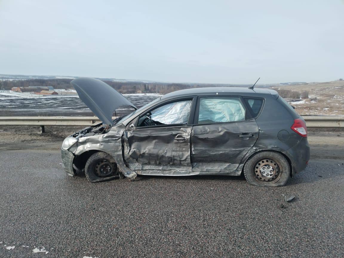 Под Воронежем в аварии 4-х машин погибли 2 человека и 2-е травмированы