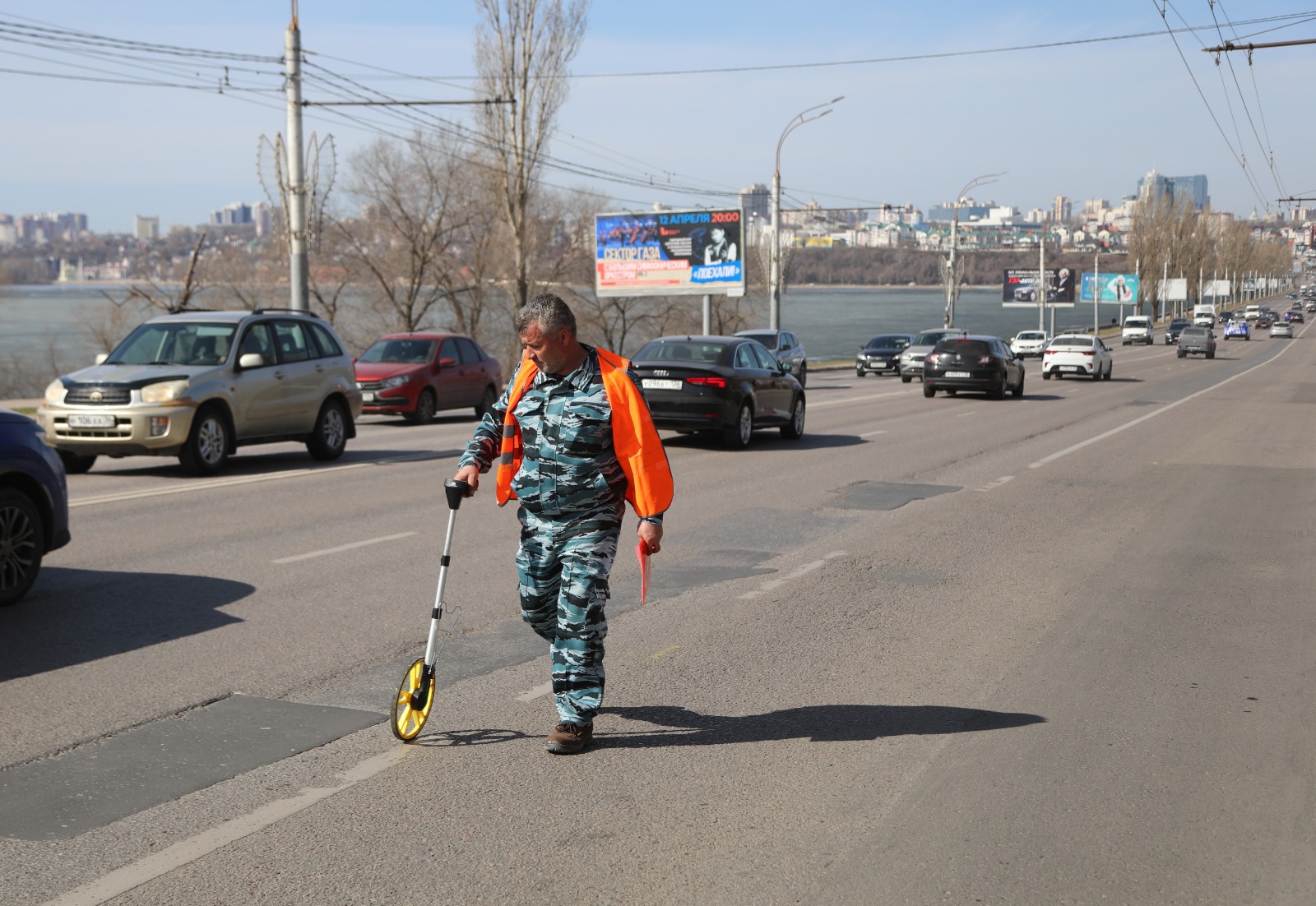 Мэр Воронежа: В городе стартовал ремонт дорог большими картами