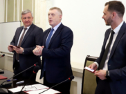Дмитрий Проскурин, Станислав Гретченко и Александр Печагин подписали дорожную карту.