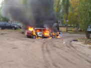 Огонь уничтожил машину.